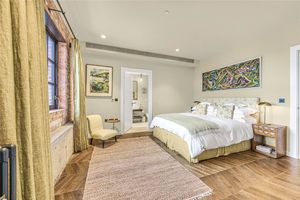 Photo 5- click for photo gallery